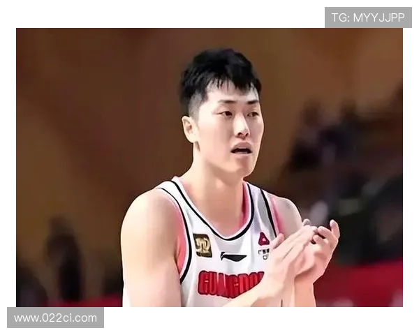 杜锋回应争议球员赞张皓嘉表现